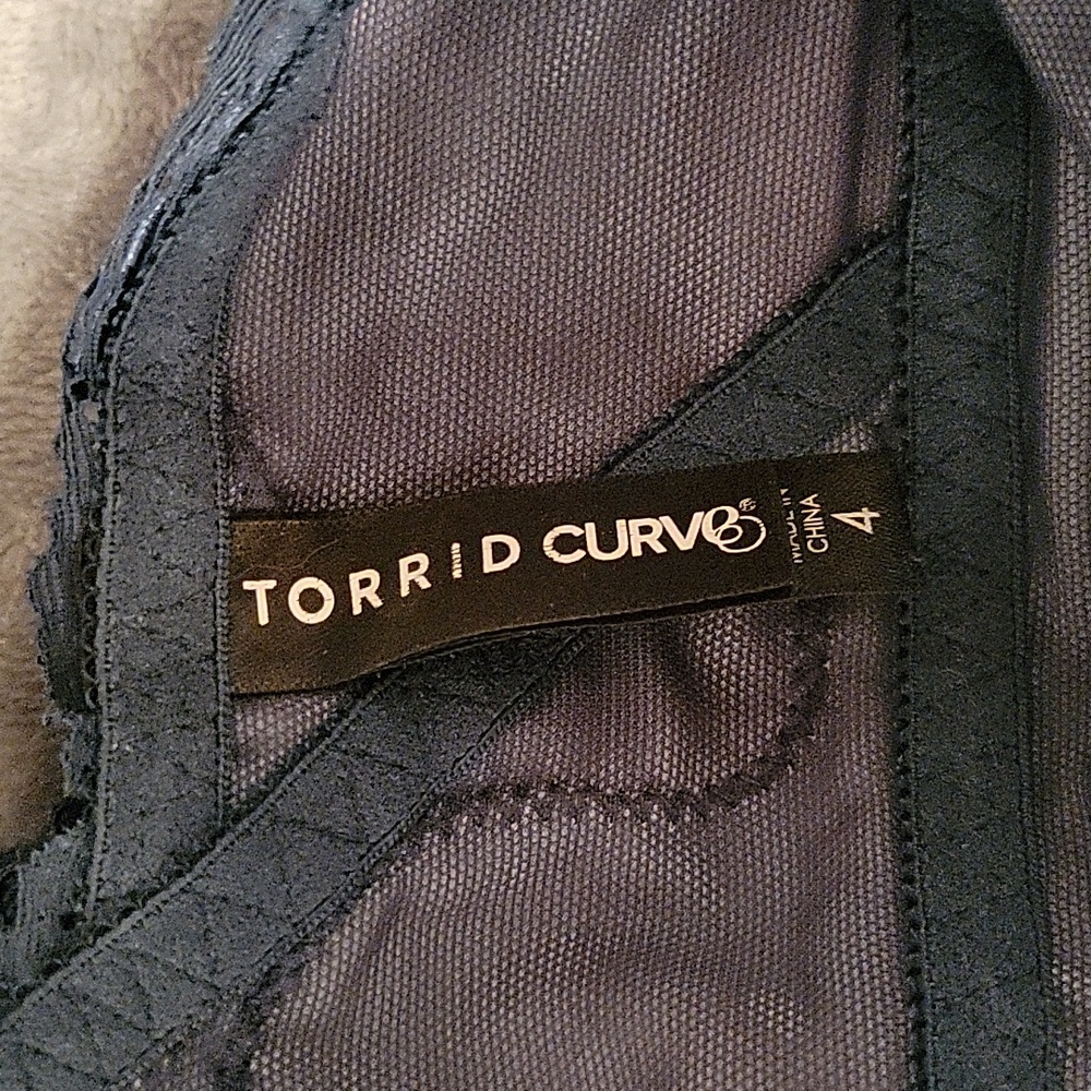 Torrid floral bralette size 4 - Picture 3 of 3